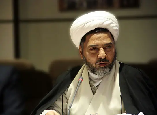 بی سوادان رابرای ثبت نام درکلاس های سوادآموزی تشویق کنید