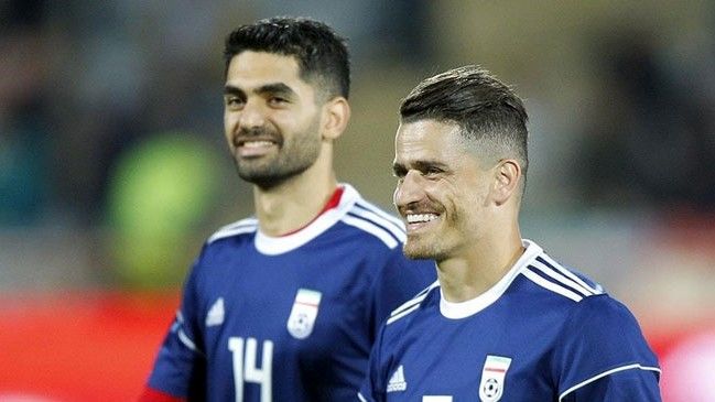 نشست 2 بازیکن استقلال با خلیل زاده