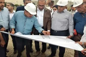 بازدید مدیرعامل شرکت نفت مناطق مرکزی ایران از مناطق عملیاتی نفت شهر و تنگ بیجار

