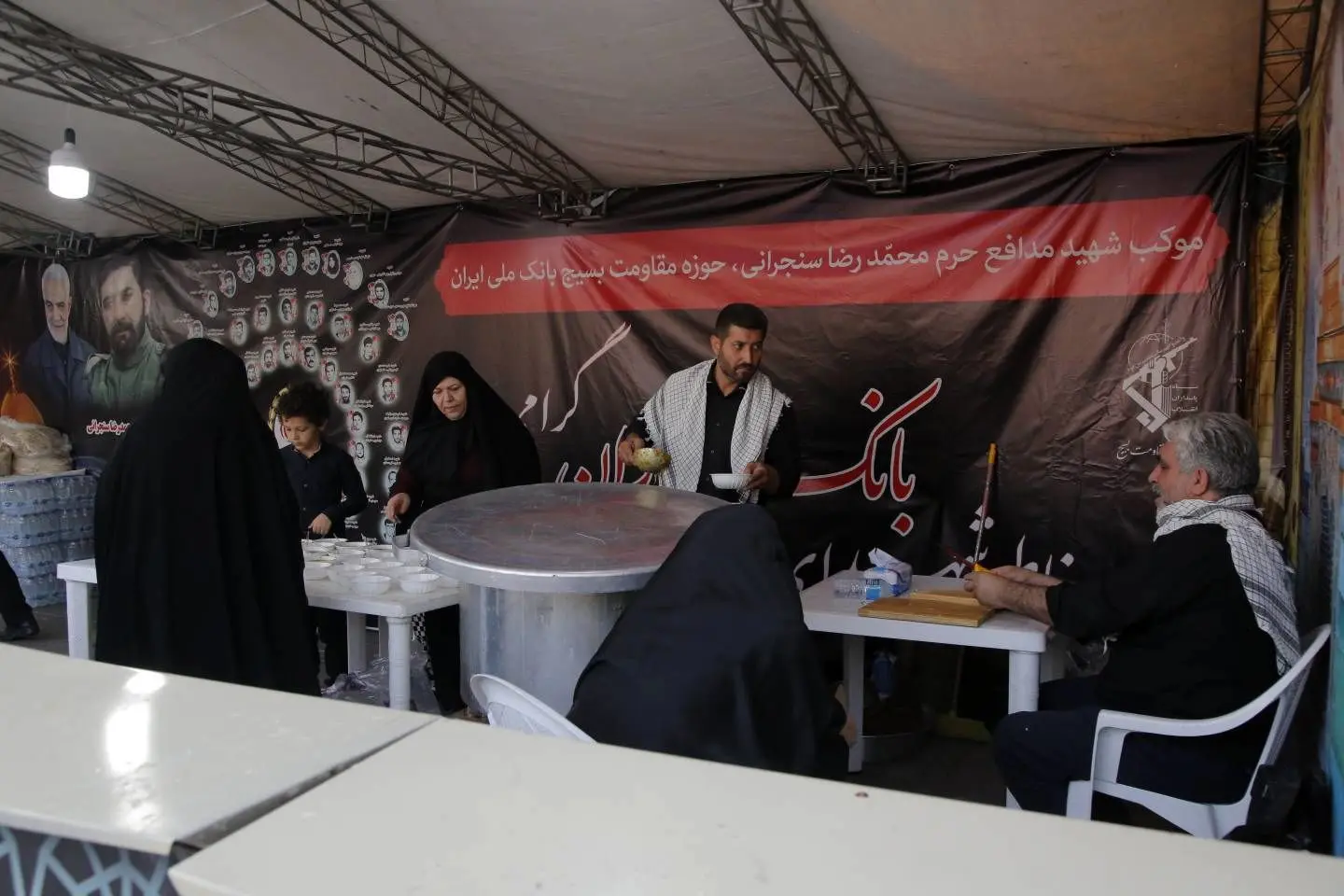 خدمت رسانی موکب بانک ملی ایران به دلدادگان اربعین حسینی در تهران