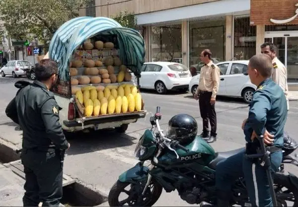 اجرای طرح رفع سد معبر و بساط گستری در منطقه ۱۳
