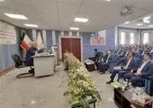 نشان خادم‌ المصطفی(ص) به مدیرعامل بانک قرض‌الحسنه مهر ایران اهدا شد
