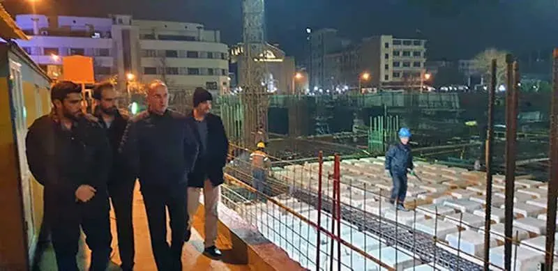 بازدید شبانه معاون فنی و عمرانی شهرداری تهران از پروژه احداث ساختمان بلدیه

