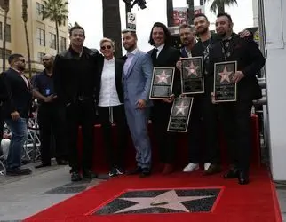 
ستاره گروه موسیقیNSync در پیاده‌روی هالیوود +تصاویر
