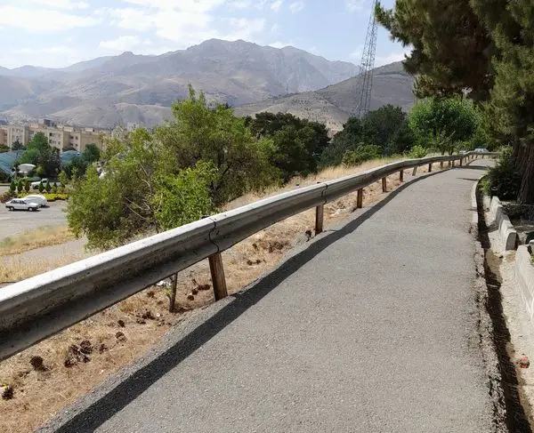 نصب و نگهداری ۹ هزار متر حفاظ فلزی در منطقه یک
