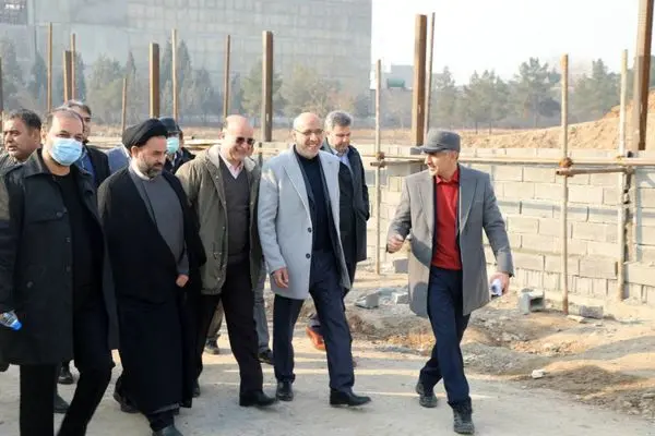 روان سازی ترافیک با توسعه پارکینگ های طبقاتی در منطقه 19 

