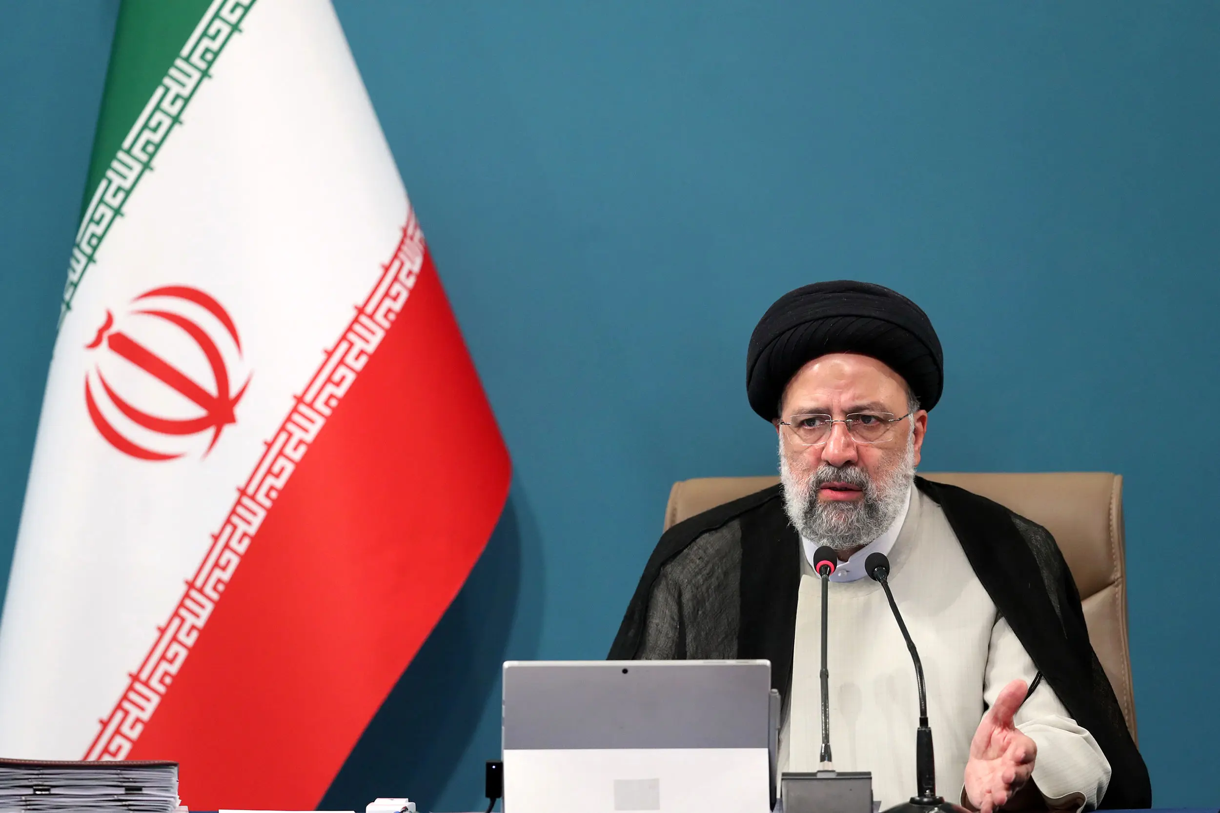 تزریق دز یادآور واکسن‌کرونا قبل از بازگشایی‌مدارس