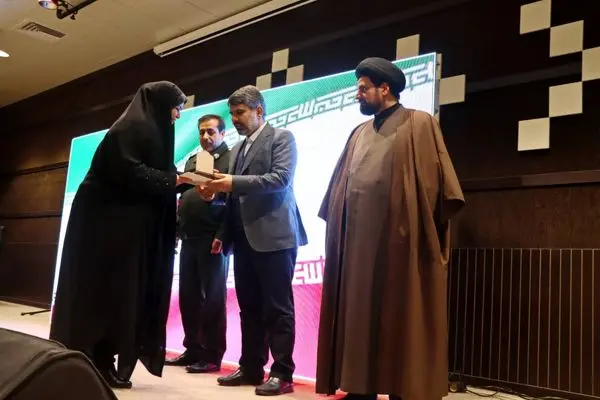 جشن همسران و مادران مدافعان امنیت منطقه۱۱ برگزار شد