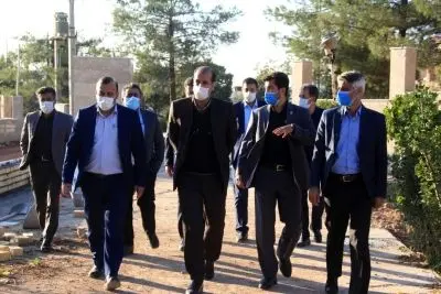 کلنگ زنی و ساخت دو پروژه دولتی با مشارکت شرکت عمران و اداره ورزش و جوانان در شهر صدرا

