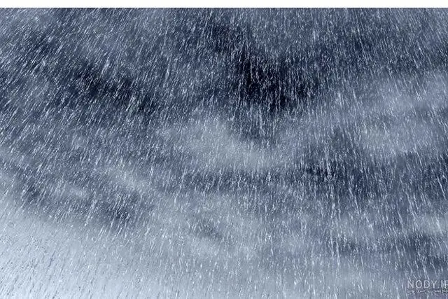 بارش‌های رگباری در ارتفاعات/ از اسکی و کوهنوردی بپرهیزید

