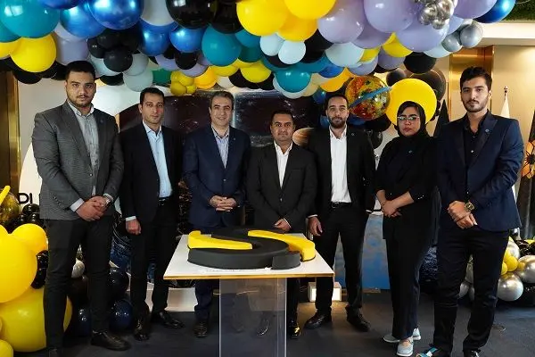 پولسار؛ سکوی تأمین مالی جمعی کارگزاری بانک سامان یکساله شد