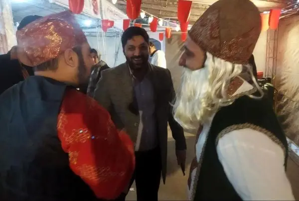 ترکیب هنرمندی و سنتهای کهن در بوستان سرخهحصار