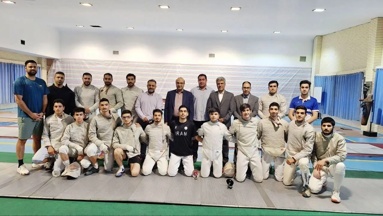 بازدید دبیرکل کمیته ملی المپیک از تمرینات تیم‌ ملی شمشیربازی