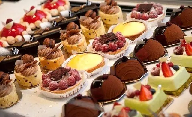 شیرینی برای شب یلدا و نوروز گران نمی شود