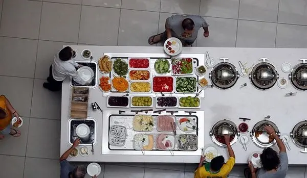 
تجربه سفیر آلمان از یک صبحانه متفاوت ایرانی +تصاویر
