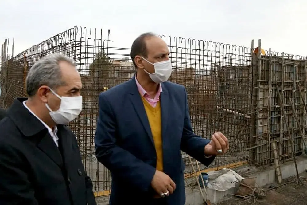 پیشرفت 55 درصدی عملیات اجرایی مخزن ذخیره آب شهر کهک

