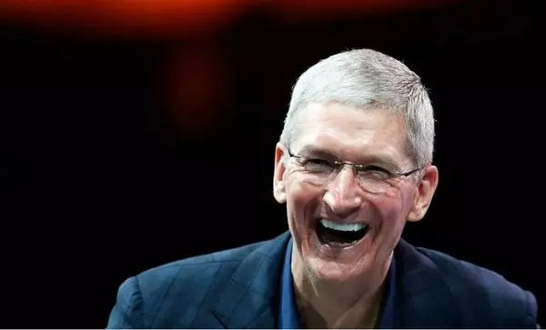 
اپل از اطلاعات کاربران استفاده نکرده است + عکس