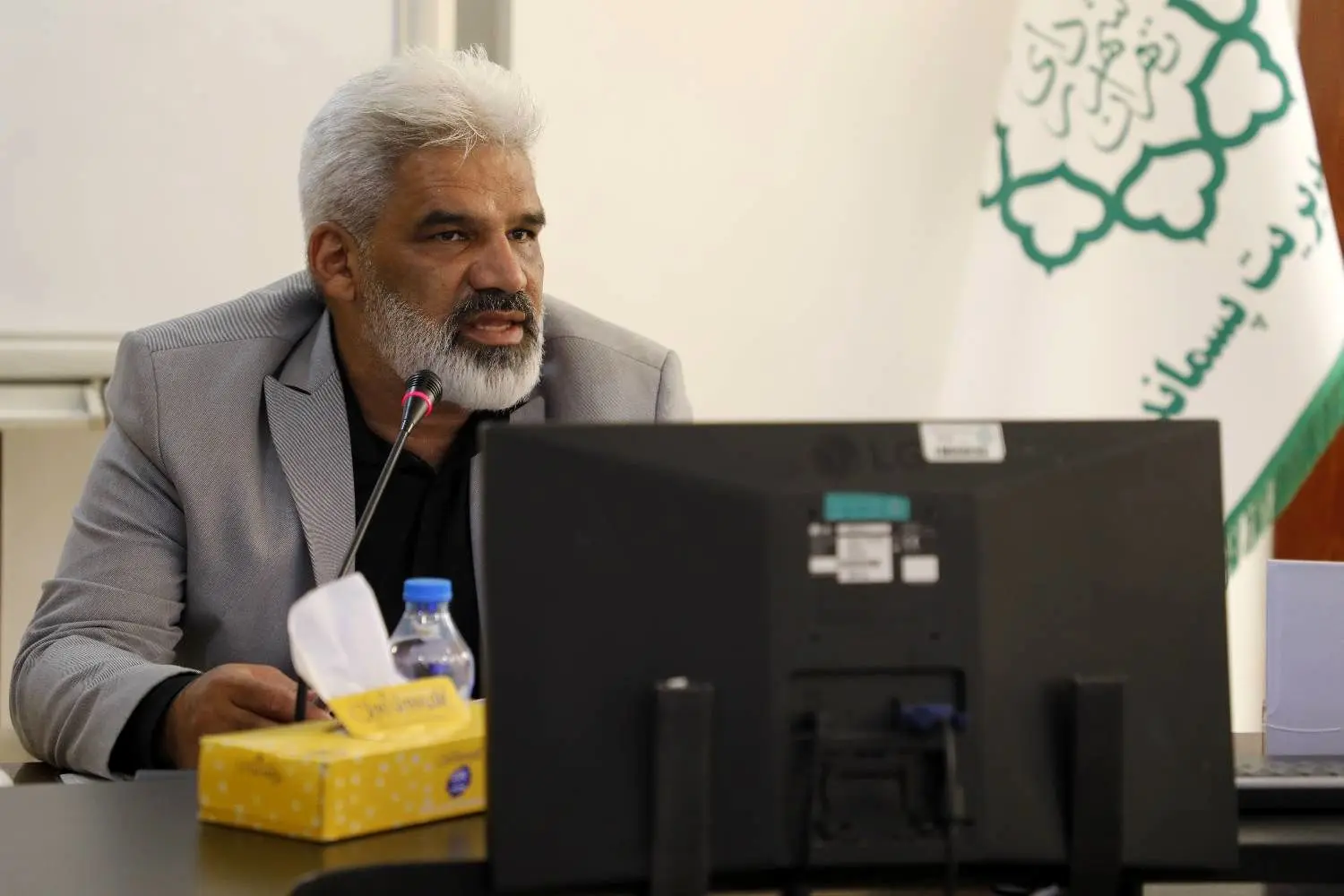  برگزاری جلسه توجیهی نحوه اجرای پیمان‌های تجمیعی رفت‌وروب و جمع‌آوری پسماند در مناطق ۲۲ گانه

