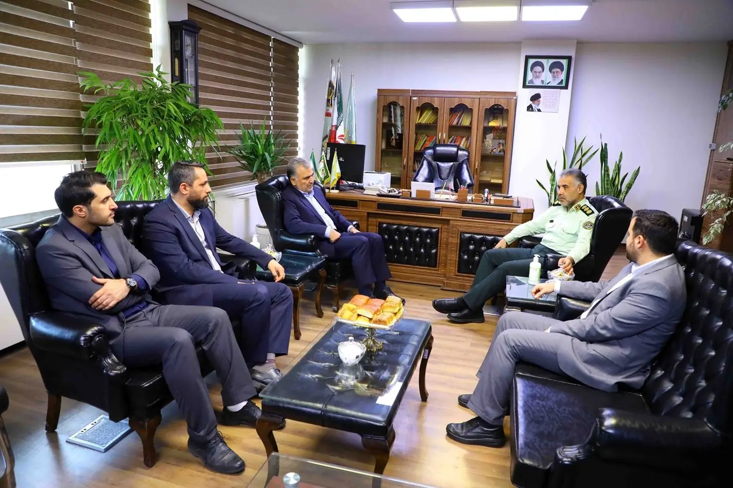 دیدار مدیرعامل بانک دی با رئیس پلیس امنیت اقتصادی تهران بزرگ

