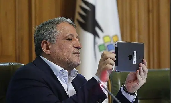 توضیحات محسن هاشمی در مورد تبلت سازمانی مورد استفادهاش + عکس