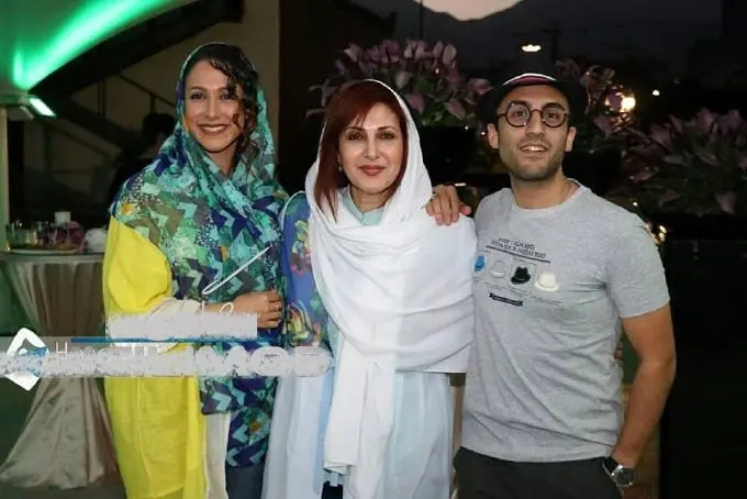 مدل موهای جوانانه خانم بازیگر مسن تلویزیون+عکس