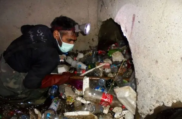 لایروبی و پاکسازی کانال پیروزی در منطقه 13 

