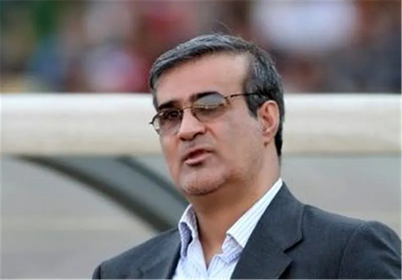 استقلال و پرسپولیس قراردادهای خود را ثبت نکرده‌اند