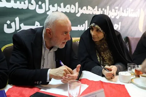 جامعه ارامنه منطقه ۸ میزبان استاندار تهران شدند