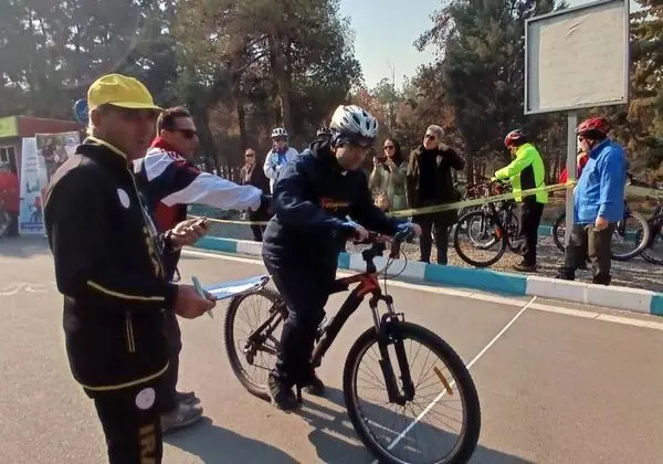 رقابت و استعدادیابی ۳۰۰ دوچرخهسوار معلول ذهنی در بوستان جنگلی سرخهحصار