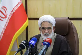 وظیفه همه ماست که در عرصه اقتصاد با دشمن مقابله کنیم