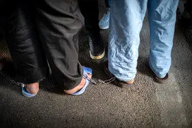 دستگیری زورگیری که با چاقو به یک خودرو حمله‌ کرده بود

