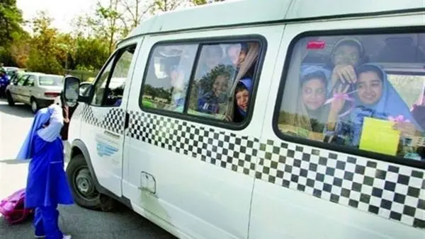 استعمال سیگار در سرویس مدارس ممنوع است