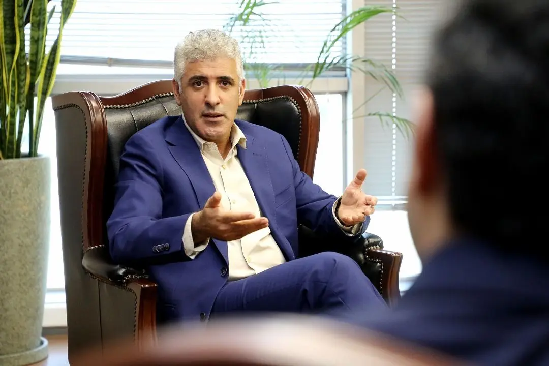 بانک‌ها به محل تأمین کسری بودجه دولت تبدیل شده‌اند
