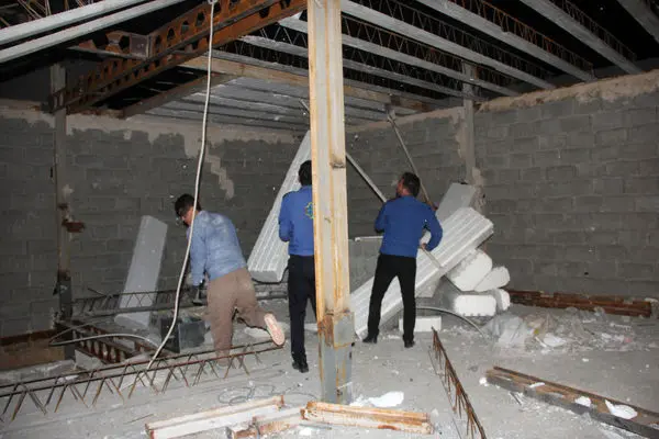 برخورد جدی با ساخت و سازهای غیر مجاز در محله های ناحیه 7 منطقه 4

