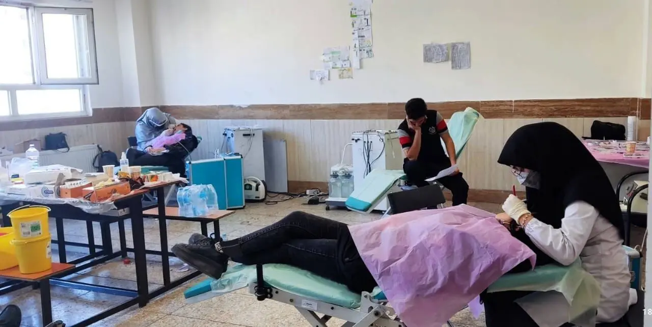 ارائه خدمات بهداشتی، درمانی و پایش سلامت گروه های جهادی در چهار نقطه از منطقه 19

