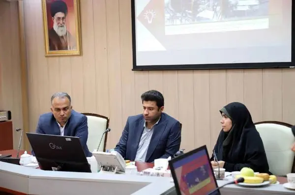 آبادیان: برنامه های شهرداری در برقی سازی حمل و نقل عمومی دستاوردی ماندگار خواهد بود