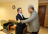 بازدید دکتر کریمی از شعبه کاشان بیمه میهن
