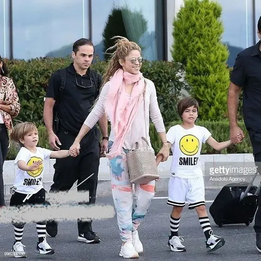 سر و وضع جالب شکیرا در ترکیه+عکس