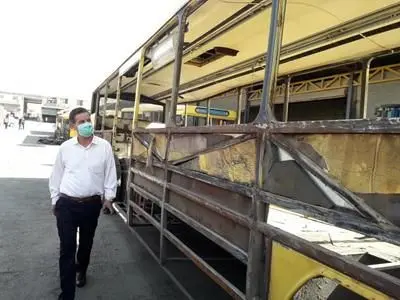 بازدید دکتر جعفرپور سرپرست شهرداری اراک، از روند بازسازی و نوسازی ۱۰ دستگاه اتوبوس فرسوده ناوگان حمل و نقل عمومی اعزامی به تهران