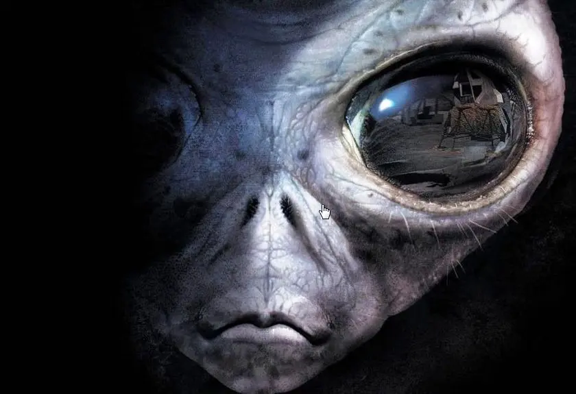 یک موجود فضایی در منطقه نظامی فوق‌سری + عکس