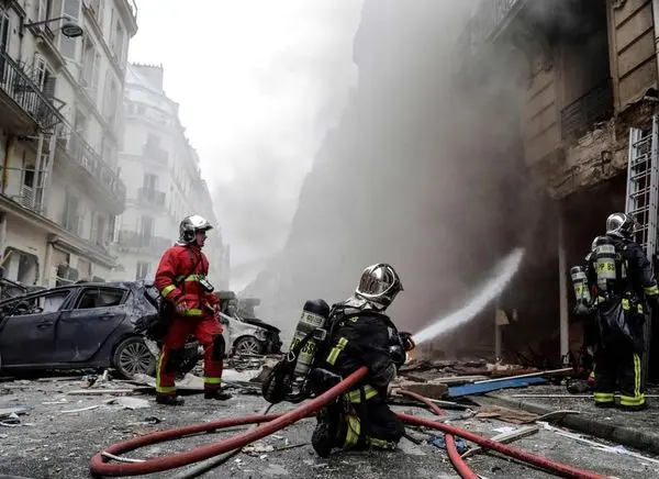 انفجار مهیب در مرکز پاریس + عکس