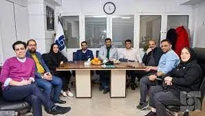 نخستین نشست صمیمانه و کارشناسی مدیر روابط عمومی بیمه سرمد با نخبگان رسانه‌ای صنعت بیمه

