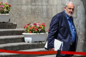  قیمت‌ خودروها را ما تعیین نمی‌کنیم