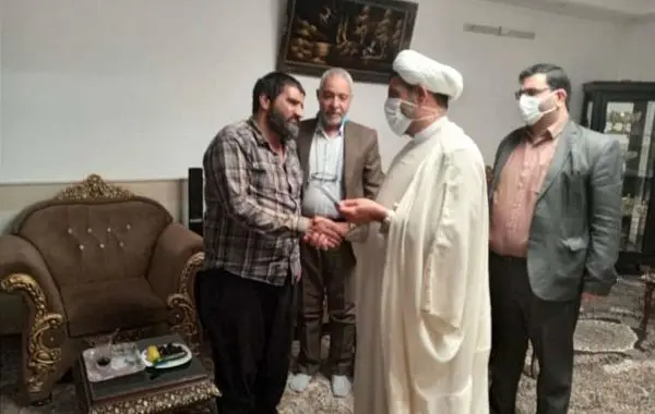 جانبازان الگوهای مقاومت و ایثار هستند