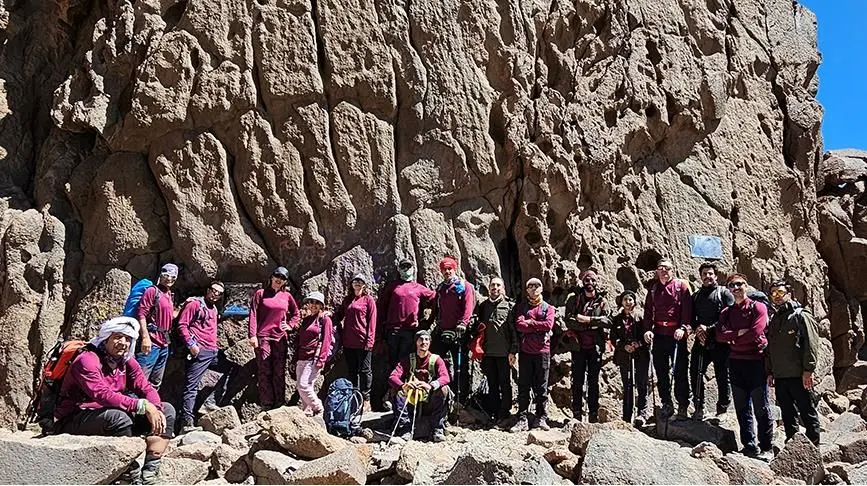 پرچم بانک در ارتفاع 4850 متری به اهتزاز درآمد

