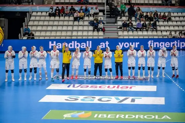 بررسی وضعیت هندبال بانوان ایران جهت حضور در بازیها