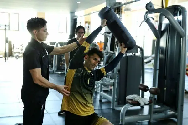 حضور ١۶ بازیکن در اردوی تیم ملی فوتبال