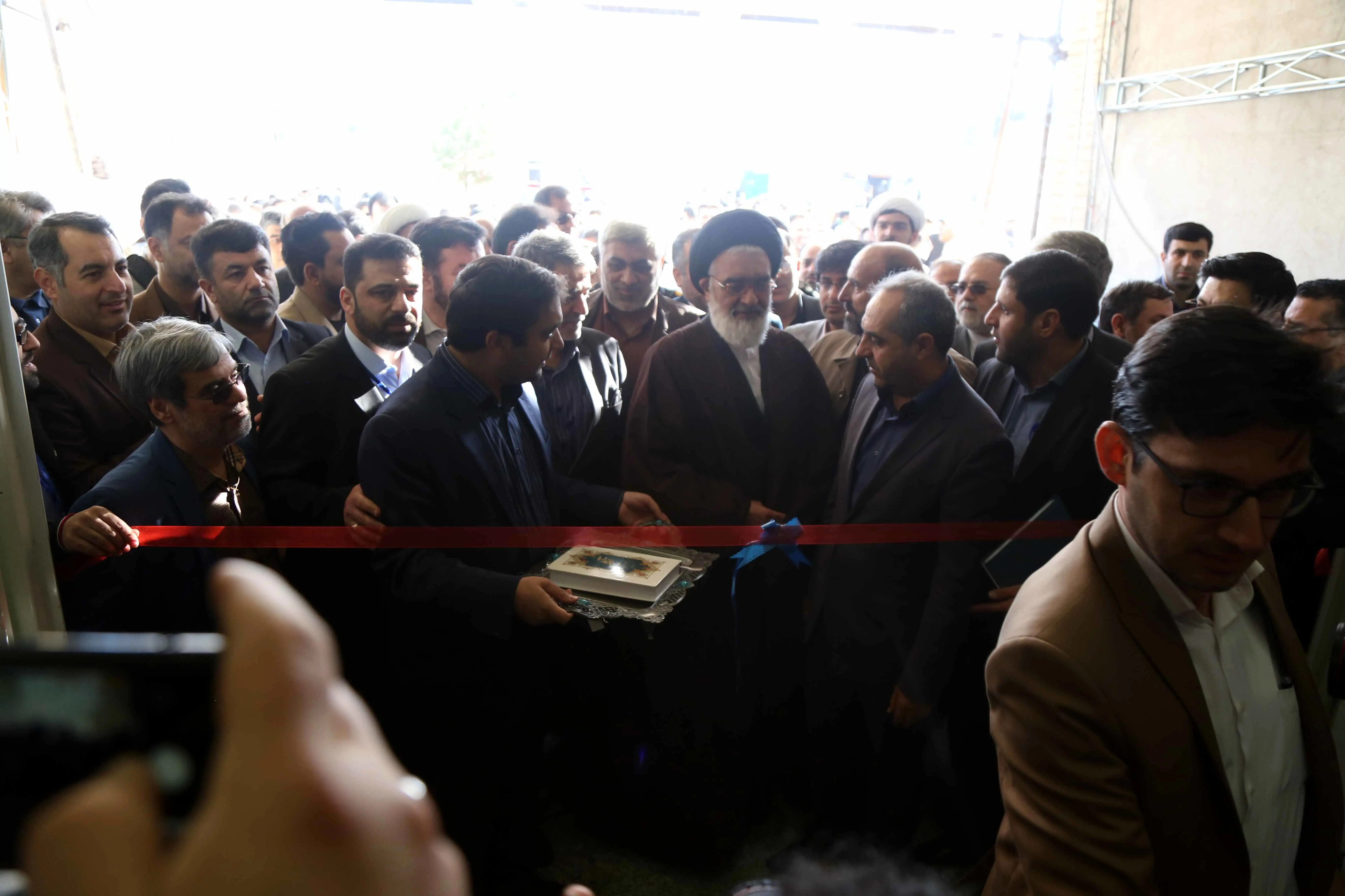 افتتاح نمایشگاه «شکوه چهل ساله» در قم