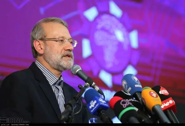 مذاکره با آمریکا سهل اندیشی و اشتباه راهبردی است