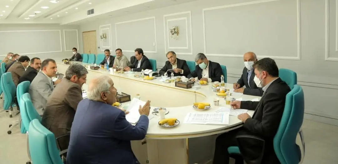 نشست رفع موانع توسعه چادرملو با حضور استاندار یزد      

